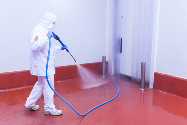 Best Animal Enclosure Cleaning  in Janesville, WI